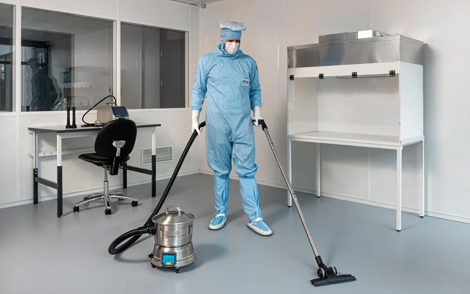 safe-t-vac cleaning a cleanroom space