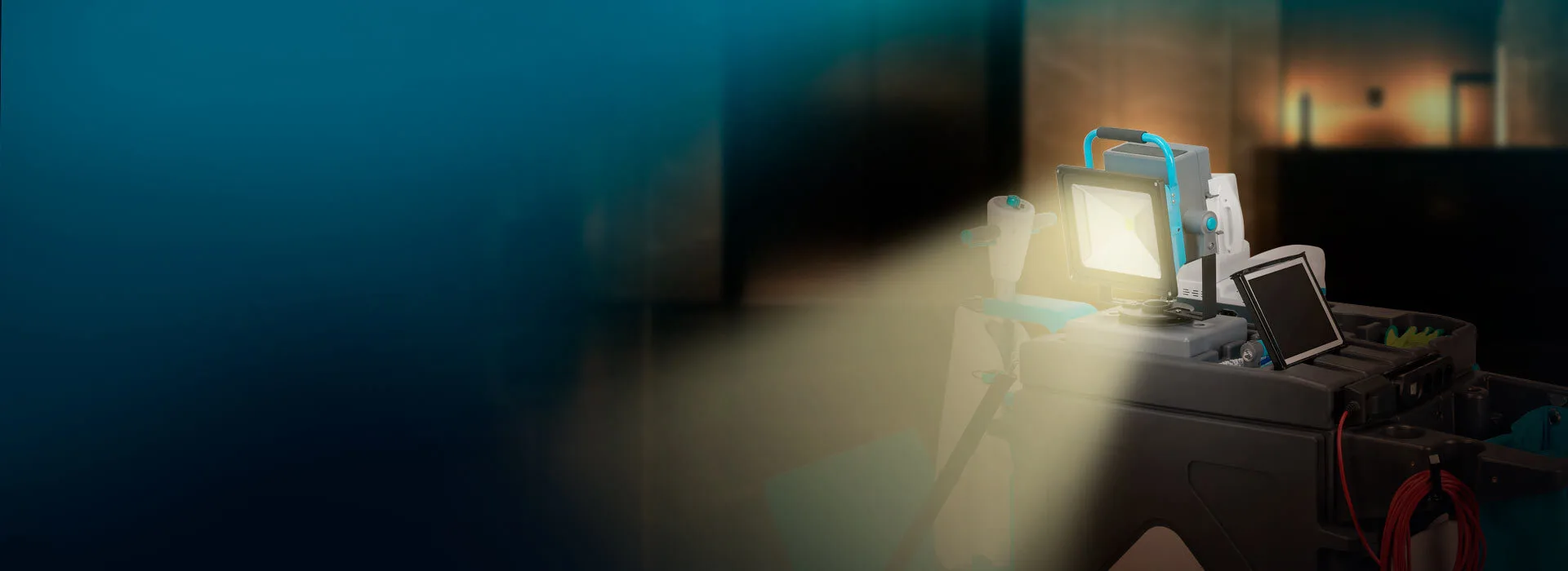 i-Light | Professional lighting for janitorial islands